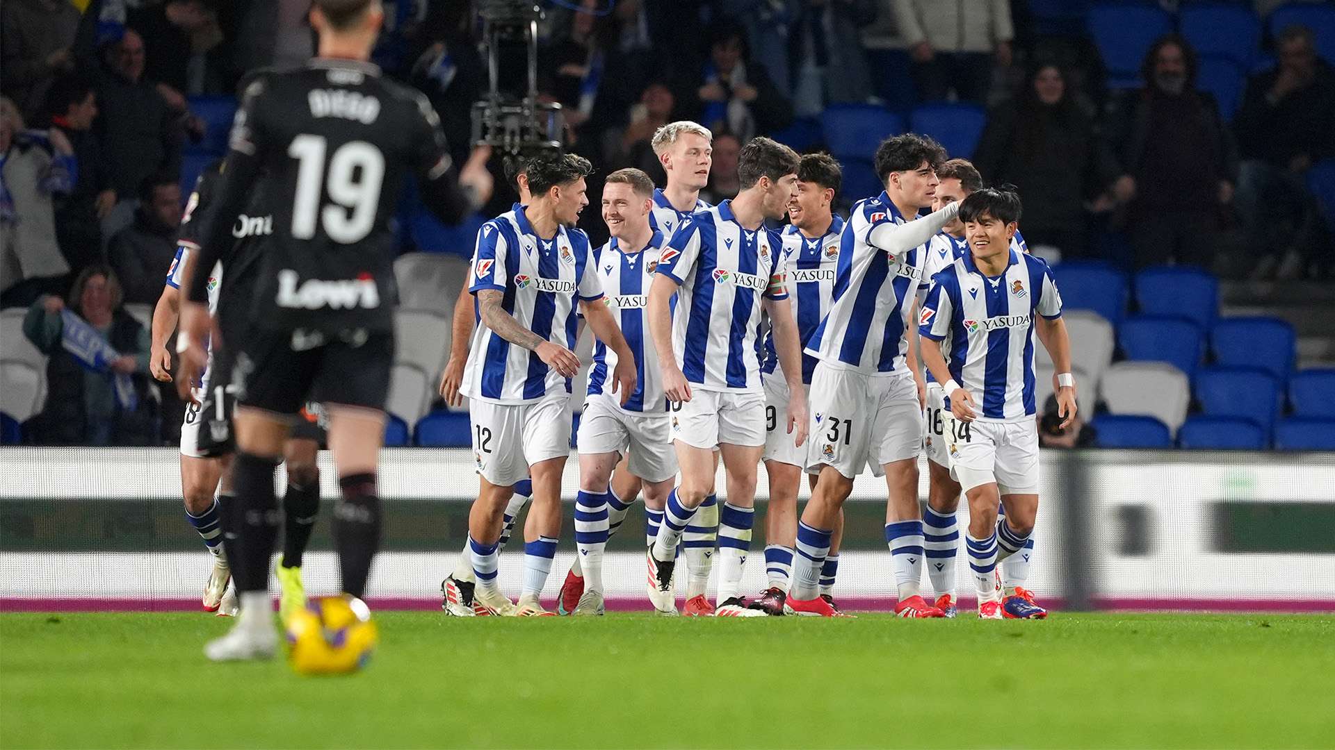 保持微妙距 保持微妙距